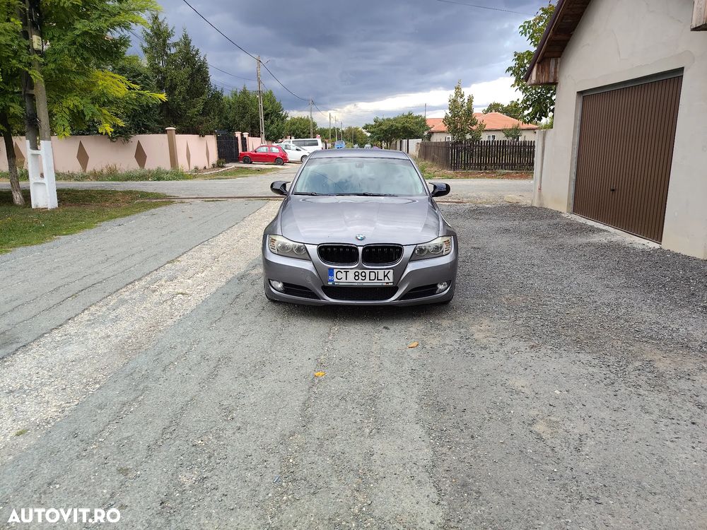 BMW Seria 3 318d - 16
