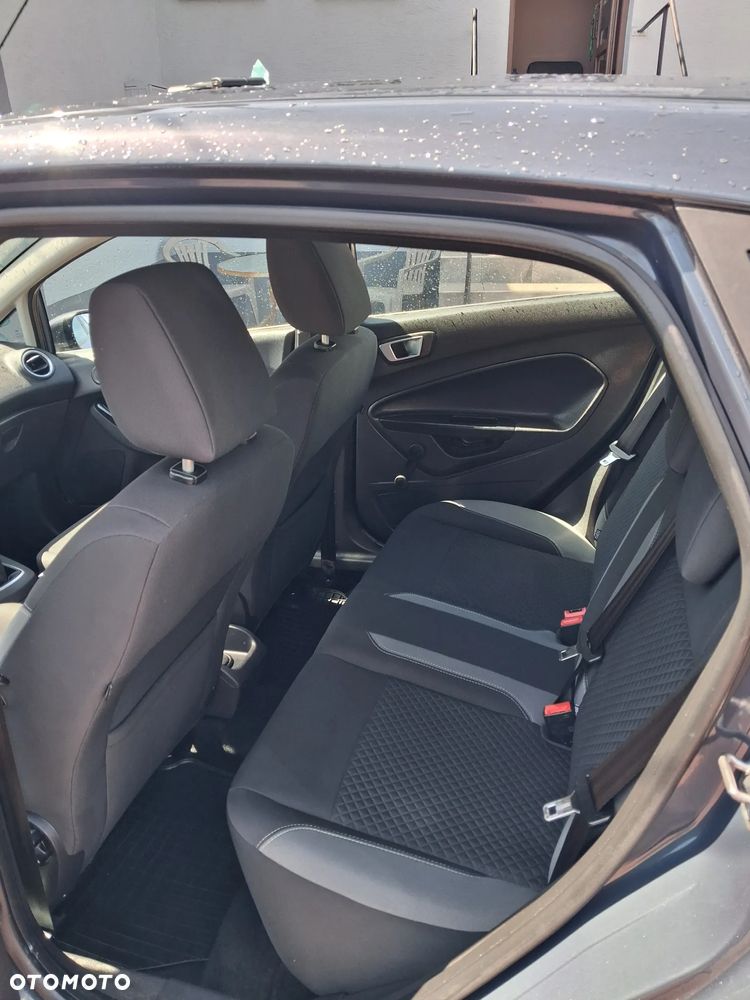 Ford Fiesta - 11