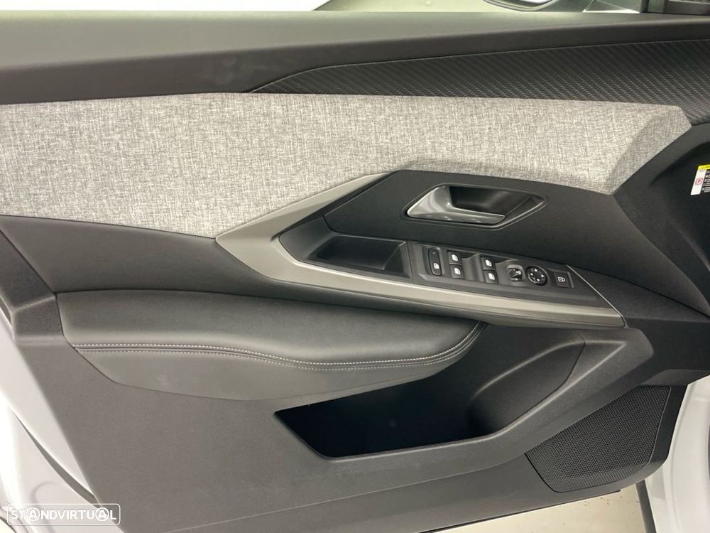 Peugeot 3008 1.2 Hybrid Active Pack e-DCS6 - 15