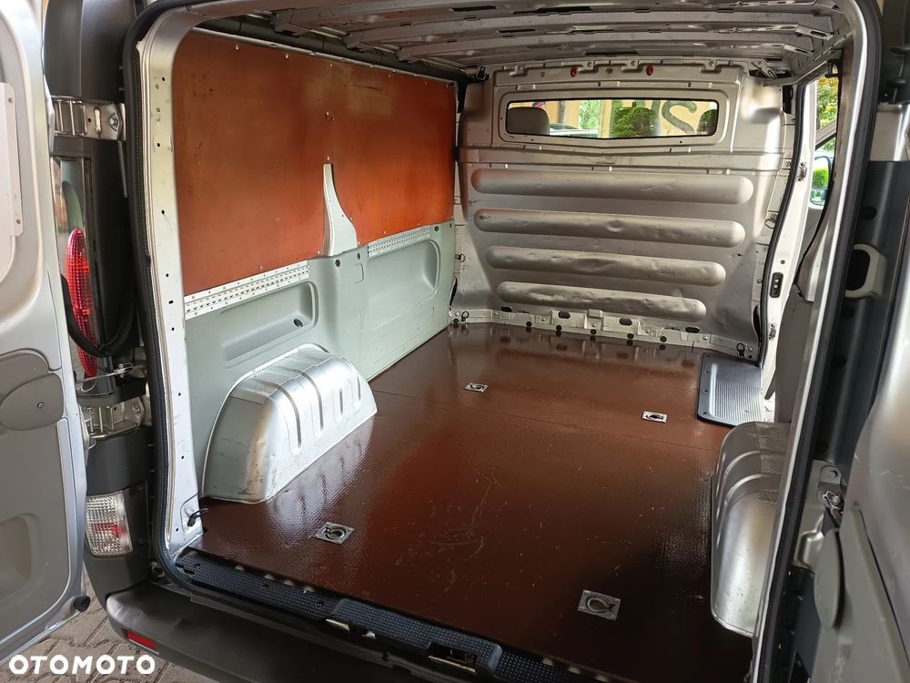 Renault TRAFIC - 19