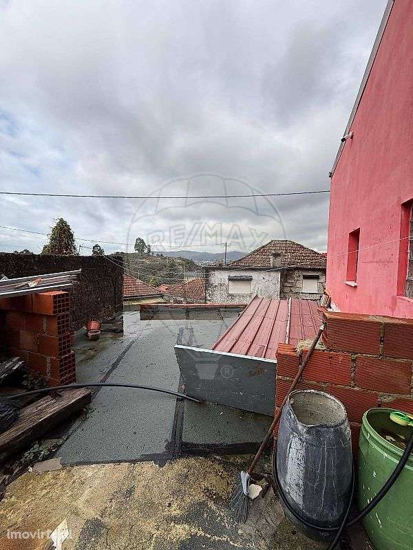 Moradia T1 para venda - Grande imagem: 2/6