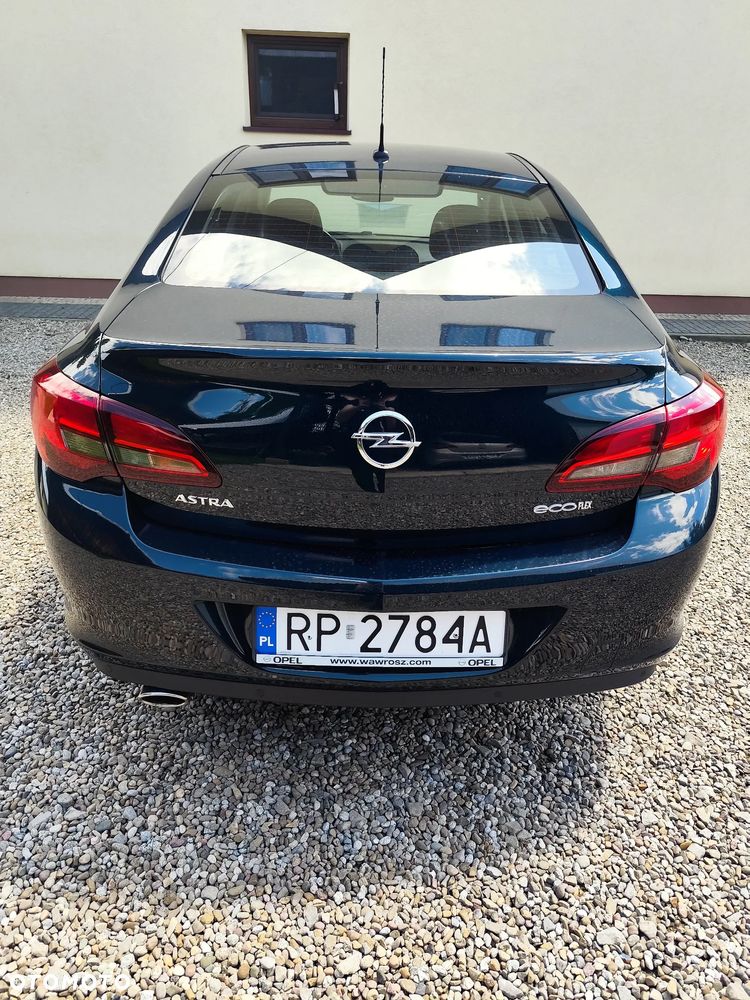 Opel Astra 1.4 T Executive EU6 - 4
