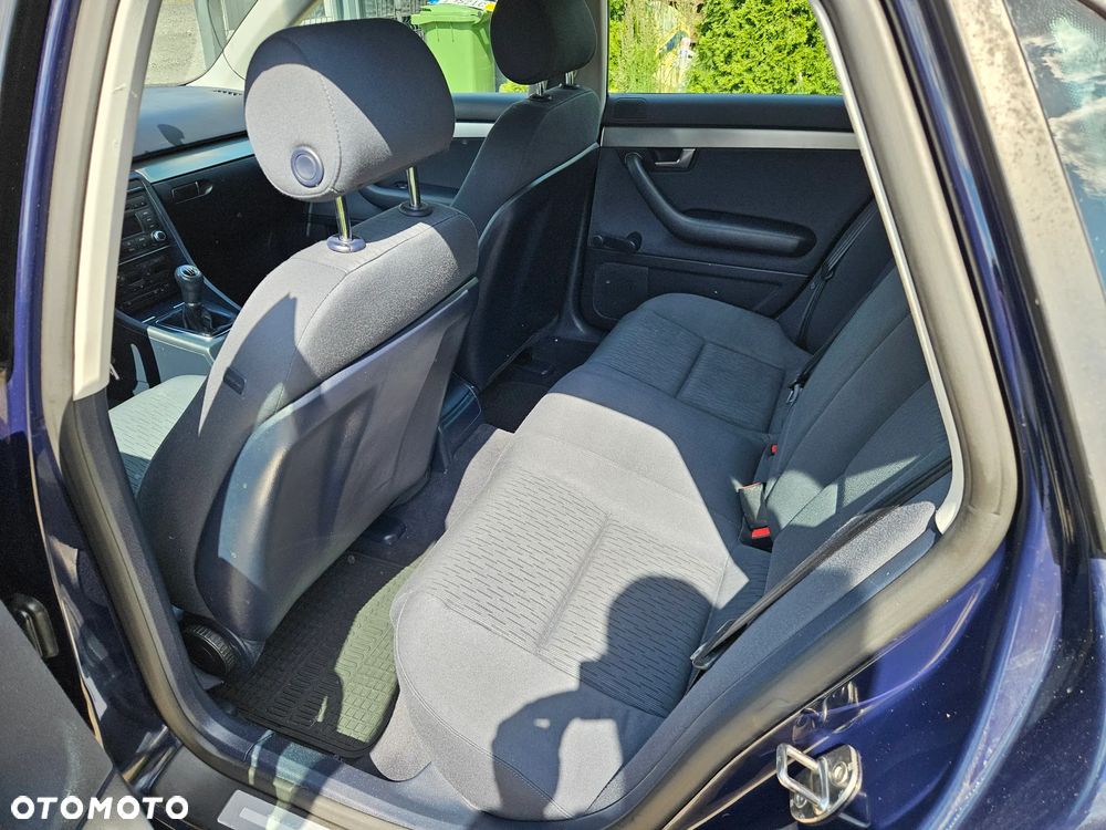 Audi A4 Limousine - 9