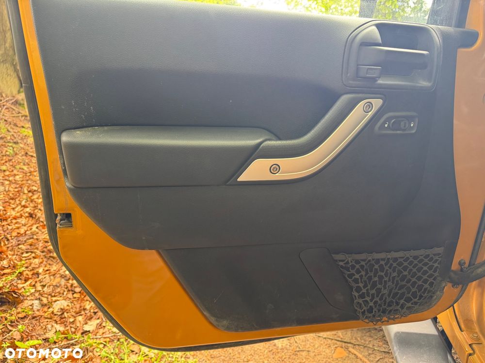 Jeep Wrangler Unlimited 3.6 Automatik Sahara - 23