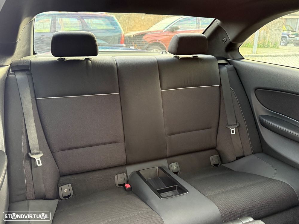 BMW 118 d Coupe - 16