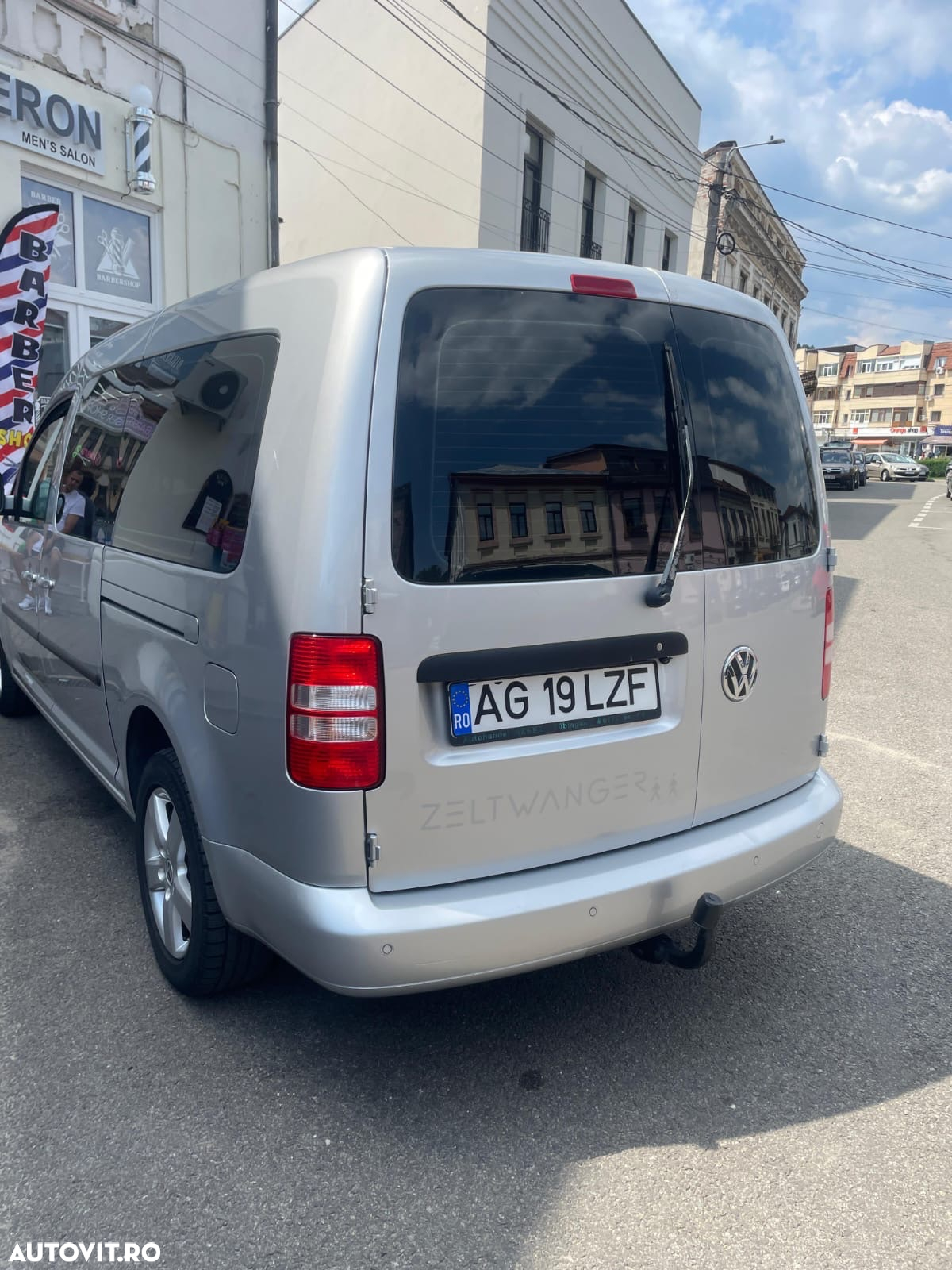 Volkswagen Caddy Maxi 2.0 TDI Comfortline - 4