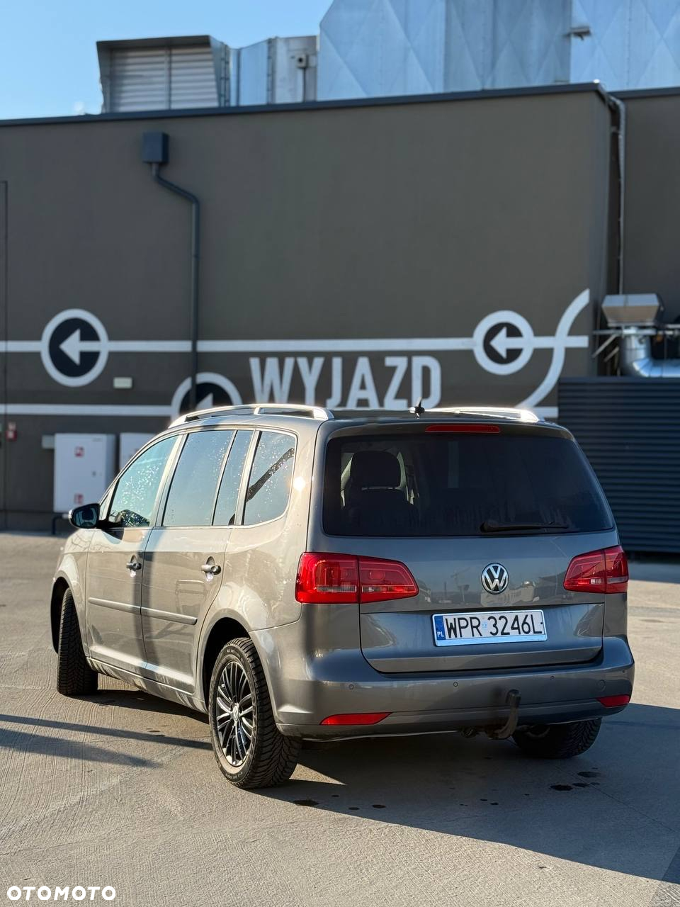 Volkswagen Touran - 2
