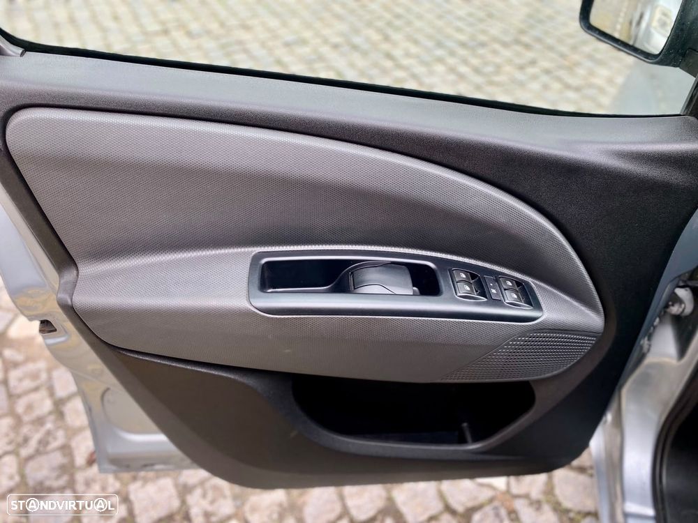 Fiat Doblo 1.3 M-Jet 7L Start&Stop - 10