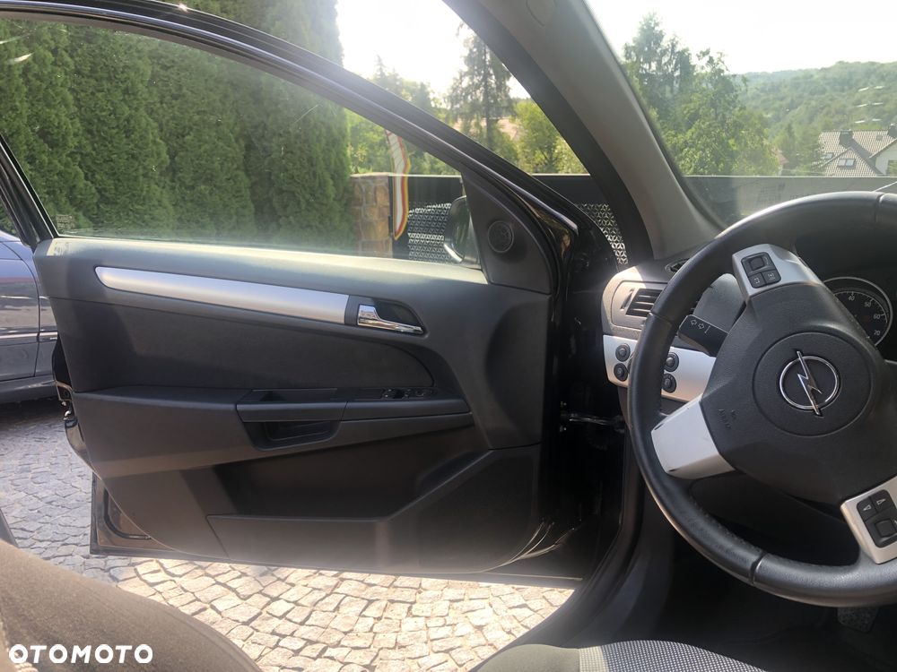 Opel Astra 1.4 EcoFLEX Design Edition - 28