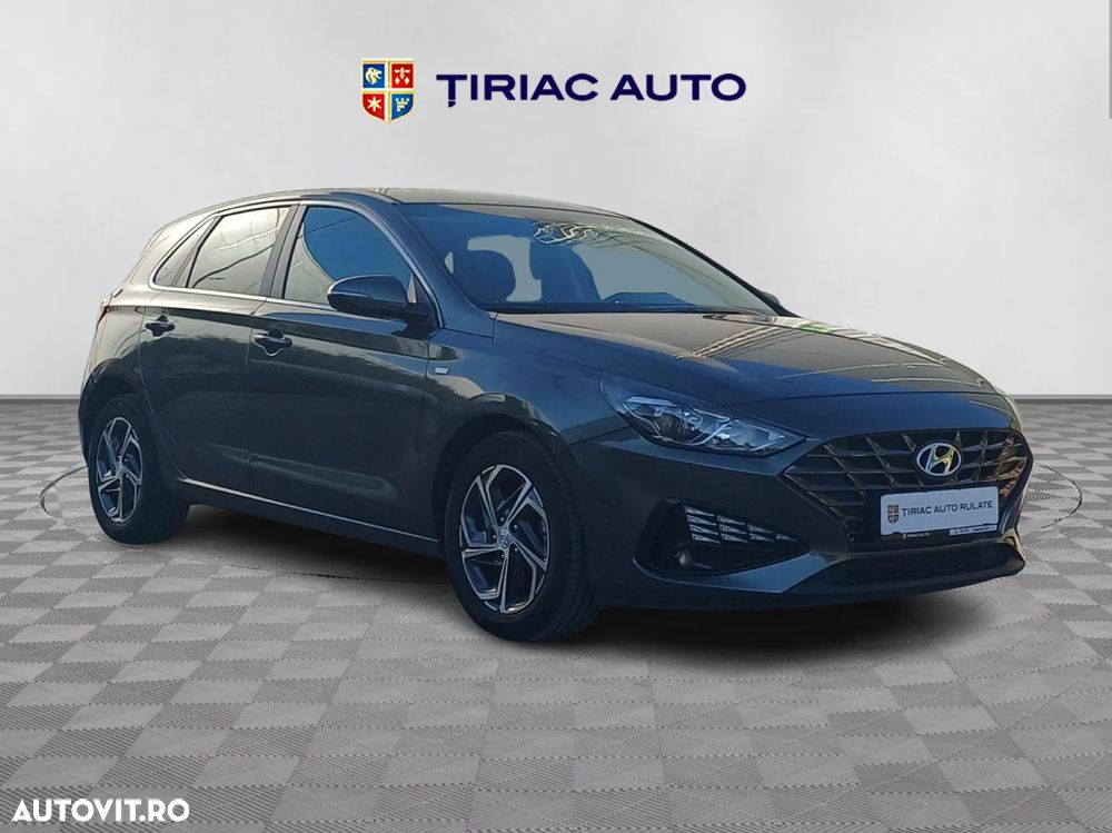 Hyundai i30 1.5 T-GDI 160CP MHEV 5DR M/T Highway - 7