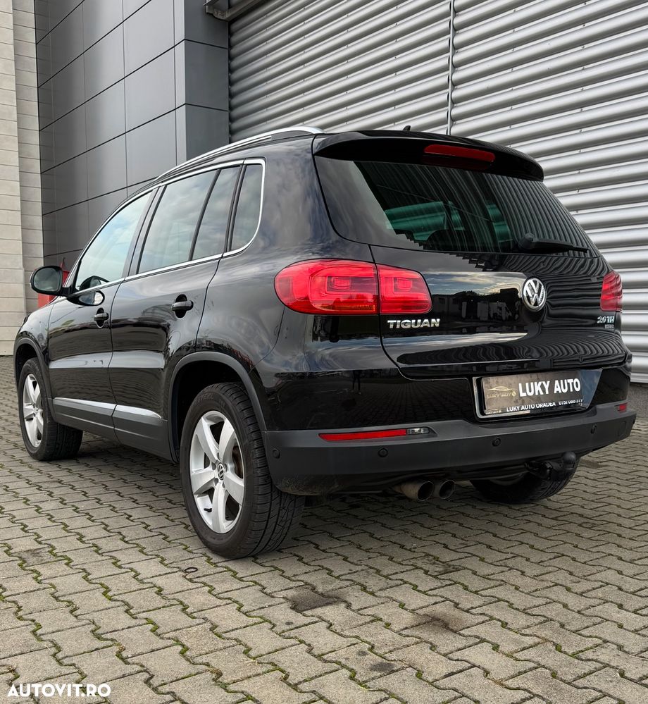 Volkswagen Tiguan - 12