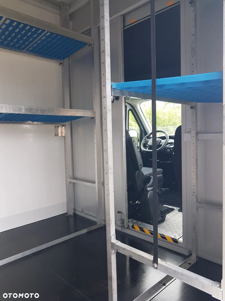 Iveco DAILY KONTENER NISKOPODŁOGOWY 4,43x2,23x2,42 SKLEP FOODTRUCK BAR KLIMA KONIOWÓZ KAMPER - 35