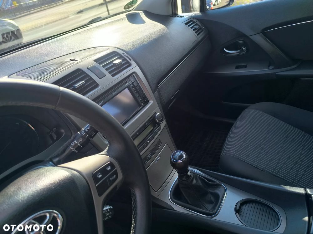 Toyota Avensis 1.8 Life - 8