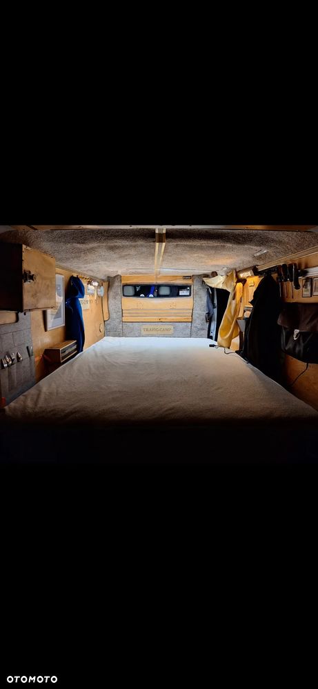 Renault Trafic - 12