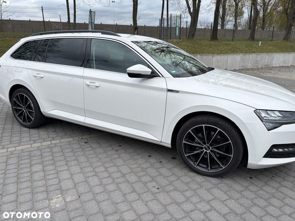 Skoda Superb 2.0 TDI Sportline - 4