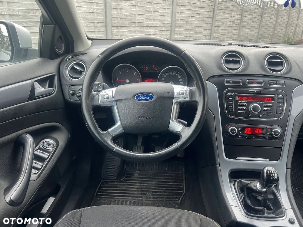 Ford Mondeo 2.0 TDCi Ambiente - 6