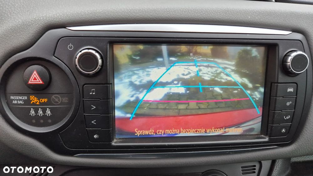 Toyota Yaris 1.33 Premium EU6 - 15