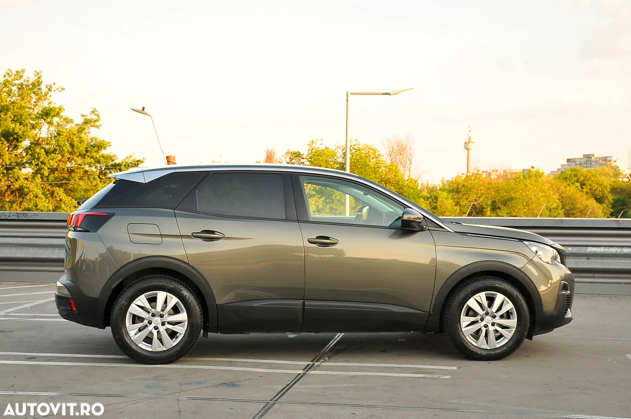 Peugeot 3008 1.5 BlueHDI 130 EAT8 Allure Pack - 3