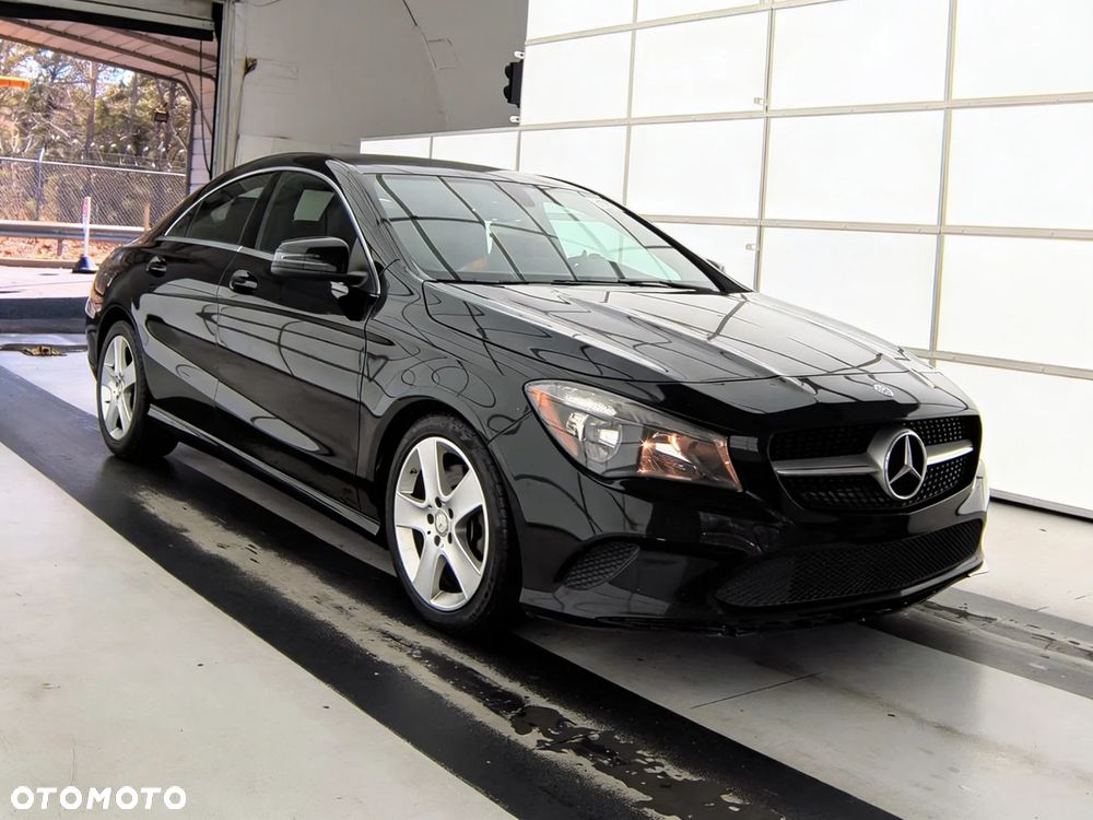 Mercedes-Benz CLA - 2