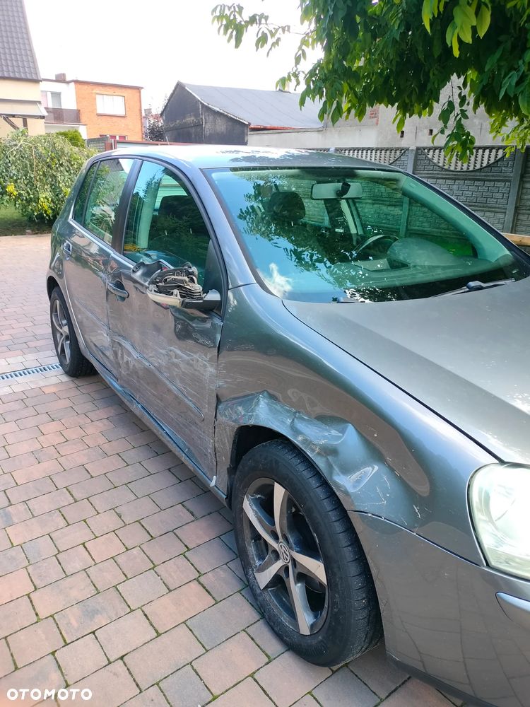 Volkswagen Golf - 20