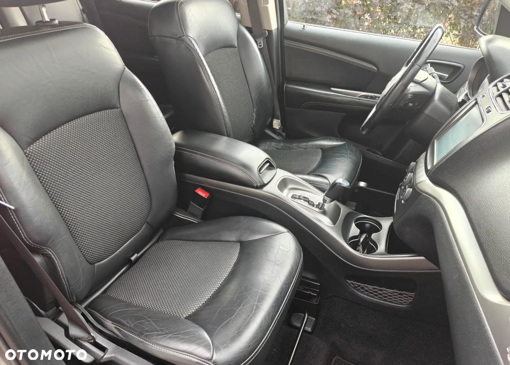 Fiat Freemont 2.0 Multijet 16V DPF Automatik Allrad Black Code - 21