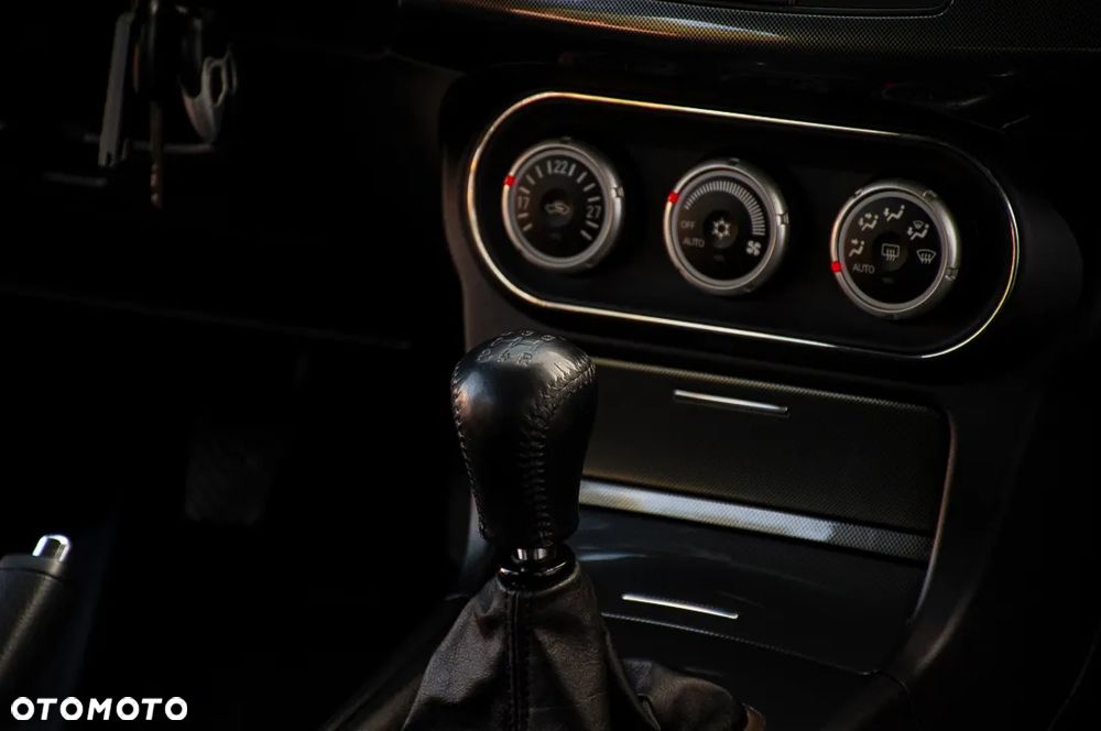 Mitsubishi Lancer 1.8 Intense - 22