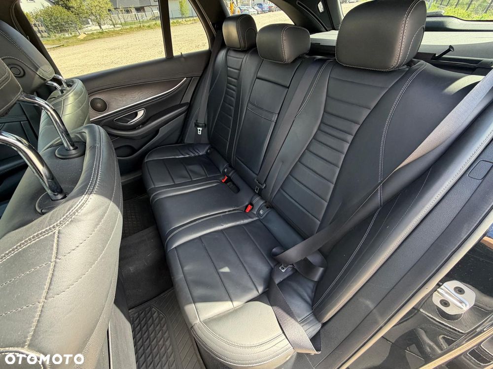 Mercedes-Benz Klasa E 220 d 9G-TRONIC AMG Line - 12