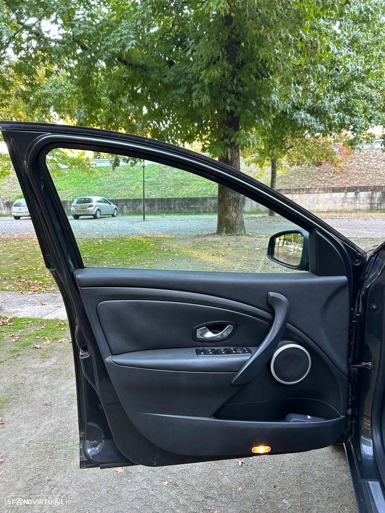 Renault Mégane Sport Tourer 1.5 dCi Dynamique - 21