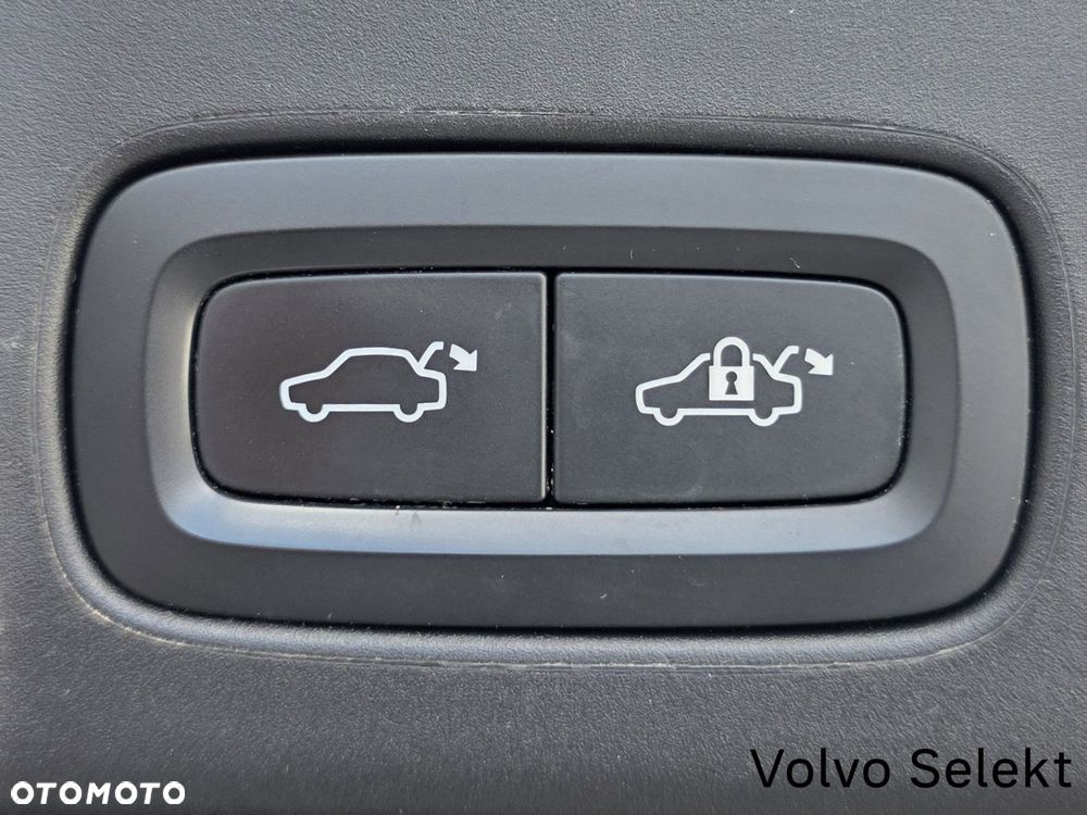 Volvo V90 Cross Country - 21