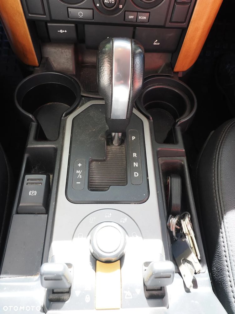 Land Rover Discovery TD V6 HSE - 16