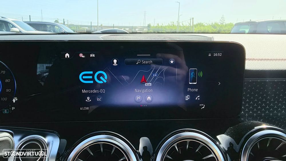 Mercedes-Benz EQB 250+ AMG Line - 16