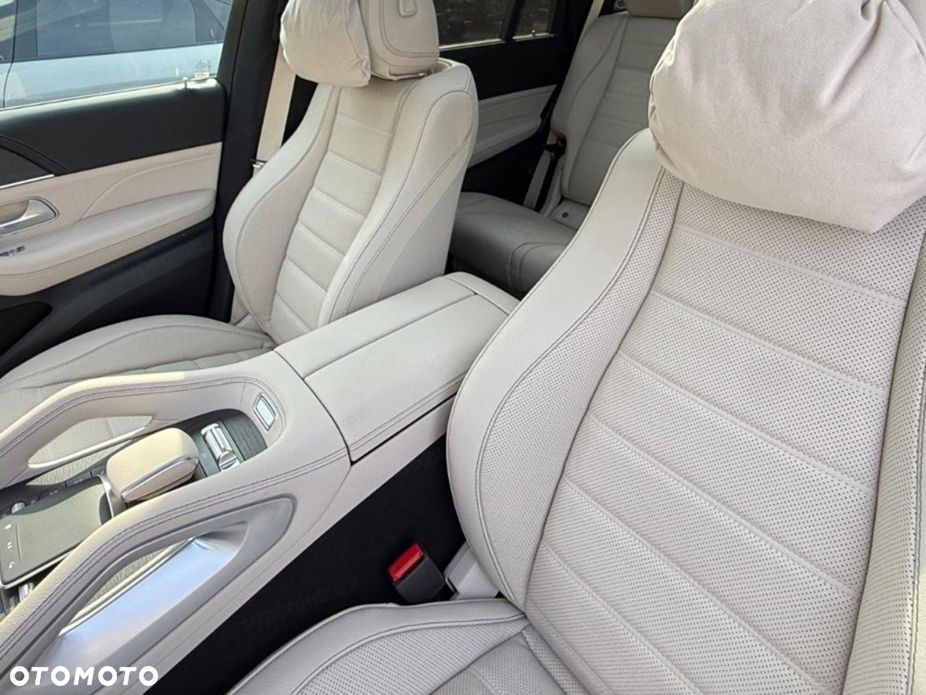 Mercedes-Benz GLS - 8