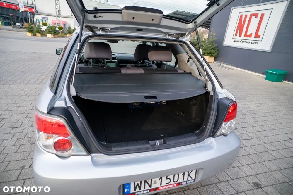 Subaru Impreza SW 2.0 RC - 24