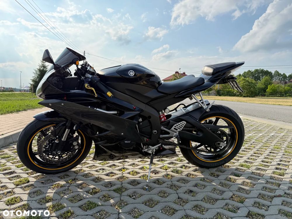 Yamaha R6 - 5