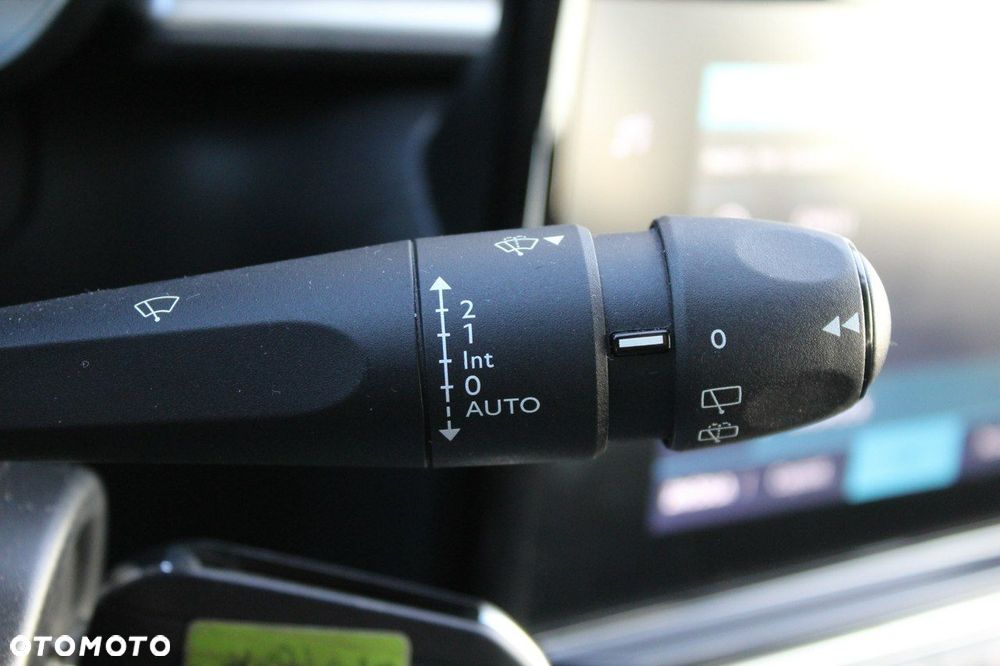 Citroën C3 1.2 PureTech Shine - 23