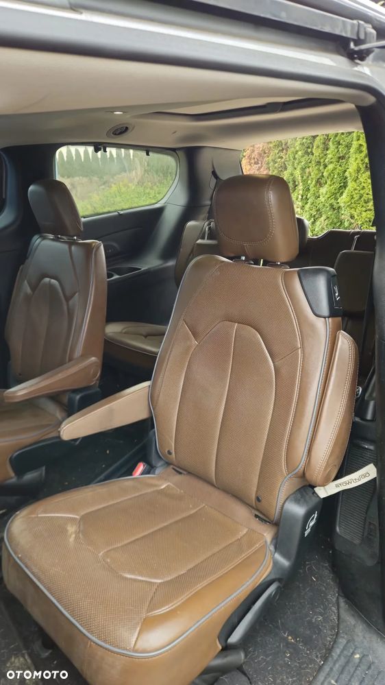 Chrysler Pacifica - 14