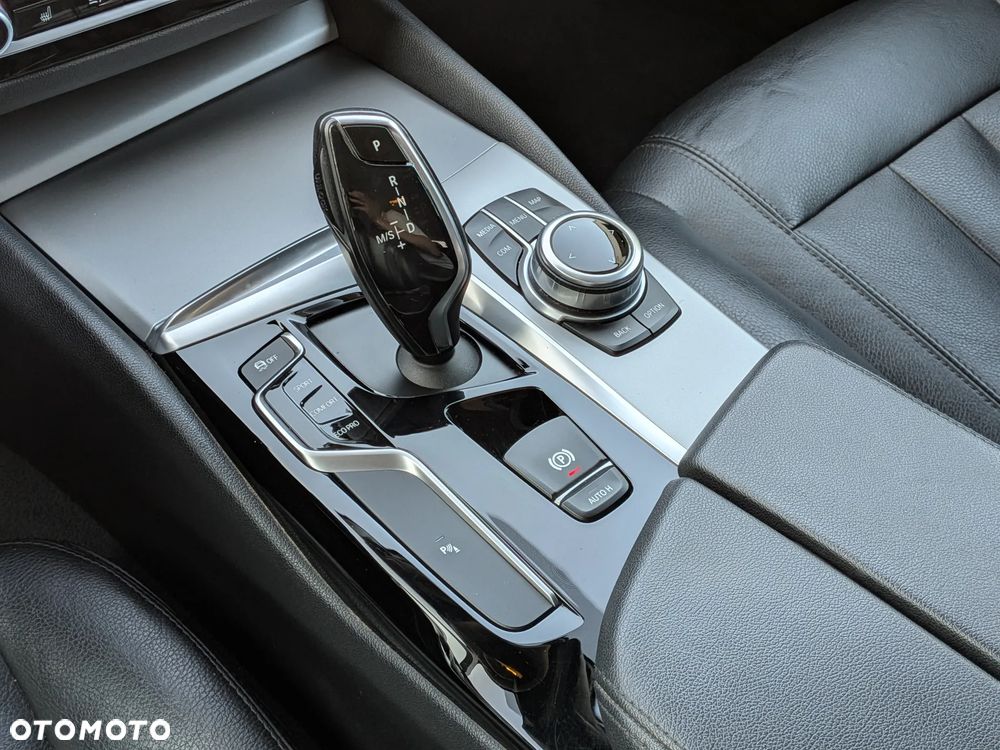 BMW Seria 5 520d - 31