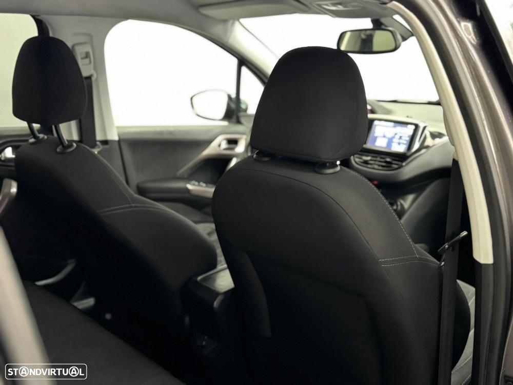 Peugeot 2008 1.2 PureTech Style - 14