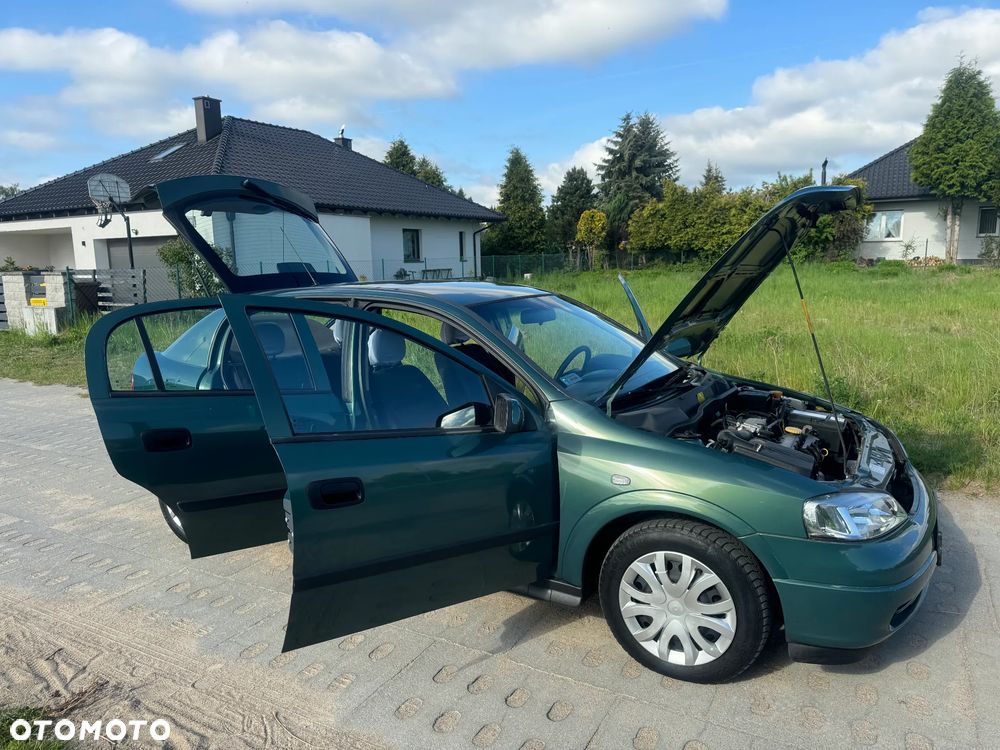 Opel Astra - 16