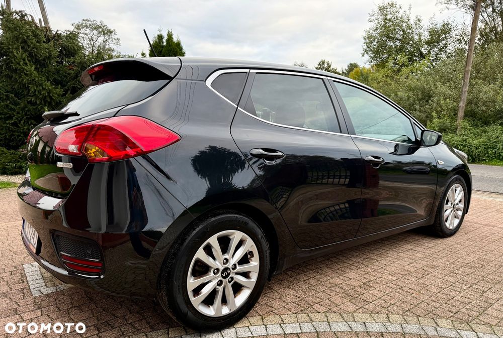 Kia Ceed Cee'd 1.6 GDI L Business Line - 12