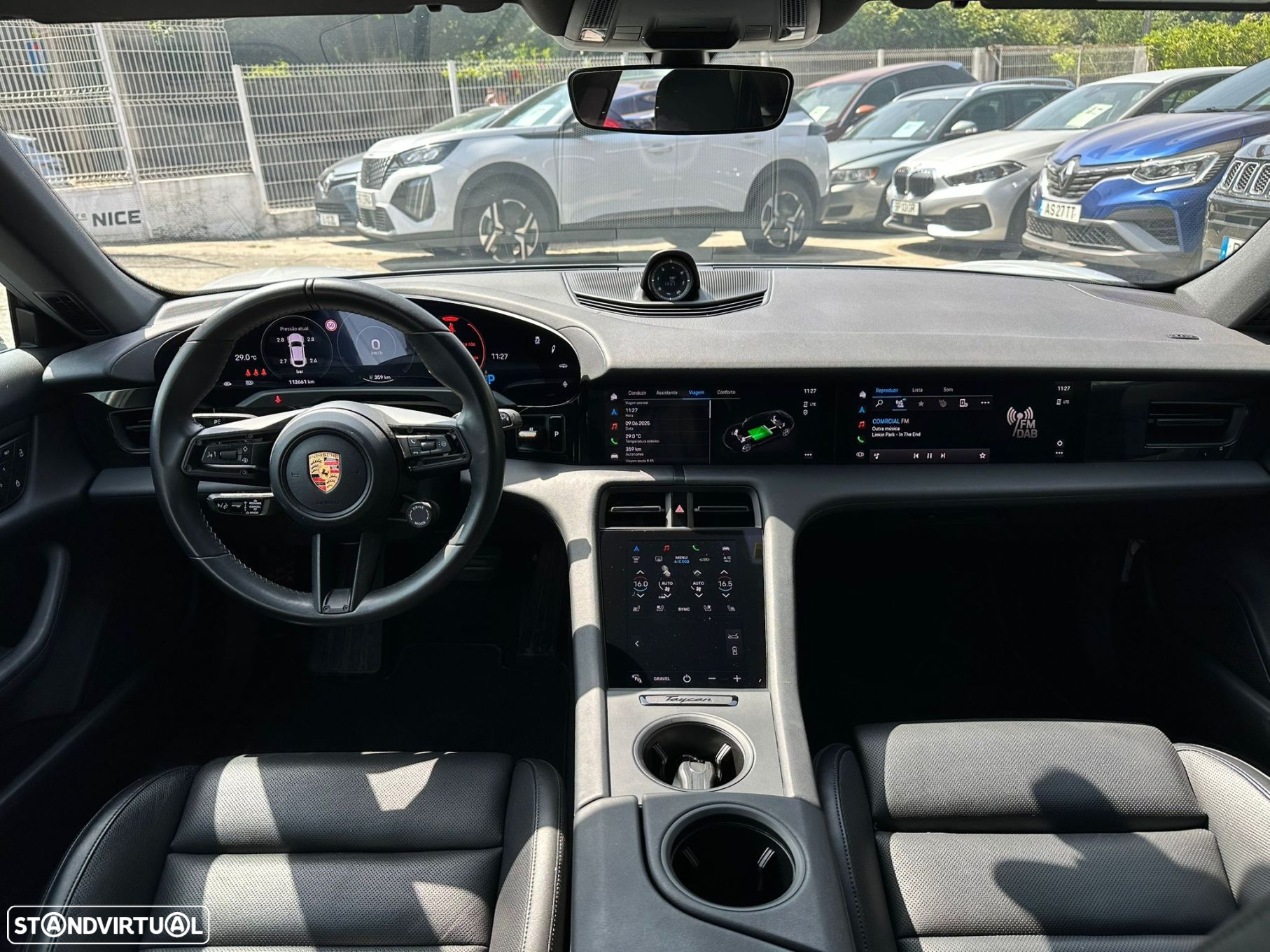Porsche Taycan Cross Turismo - 11