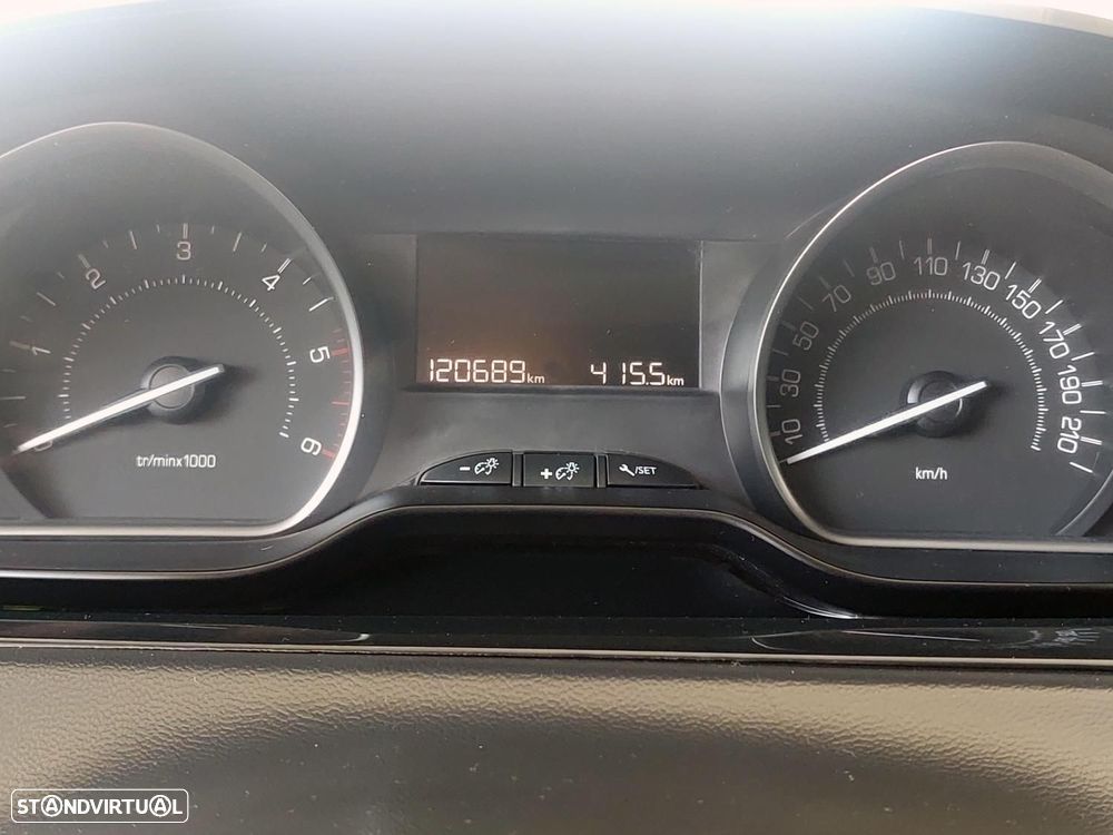 Peugeot 208 Van 1.5 BlueHDi - IVA Dedutível - 6