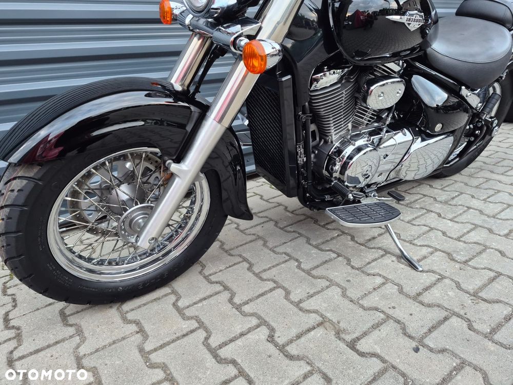 Suzuki Intruder - 22