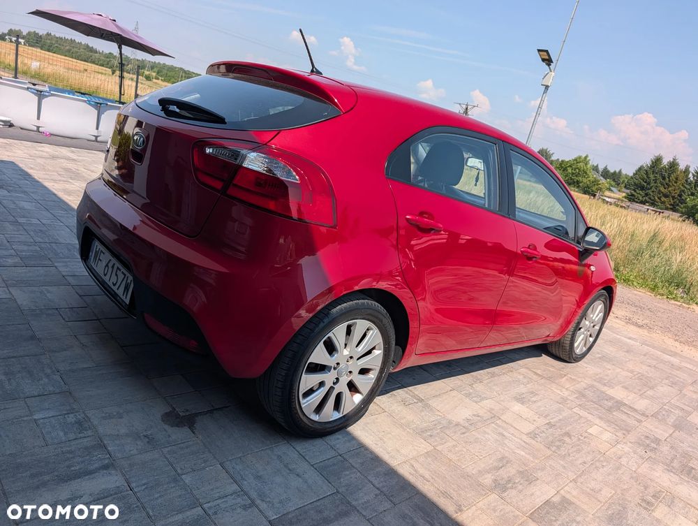 Kia Rio 1.4 M - 7