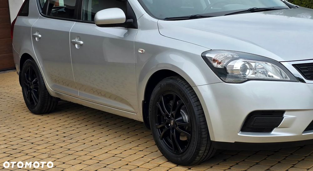 Kia Ceed - 15