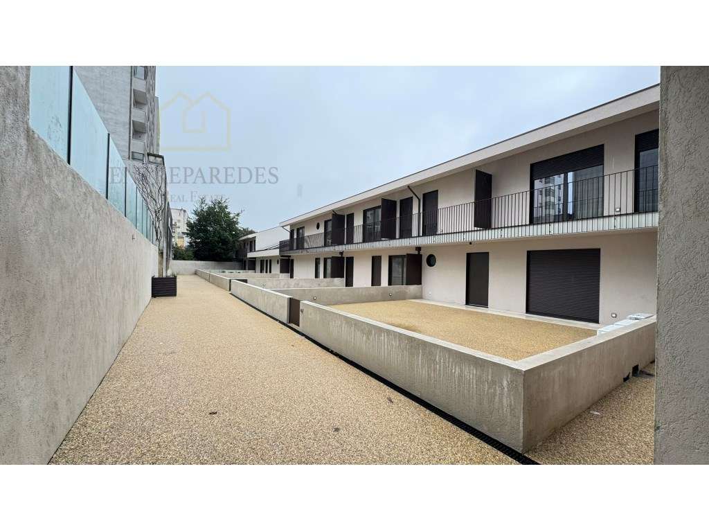 Comprar moradia T2 duplex com lugar de garagem, jardim 50m2 e varan... - Grande imagem: 2/19
