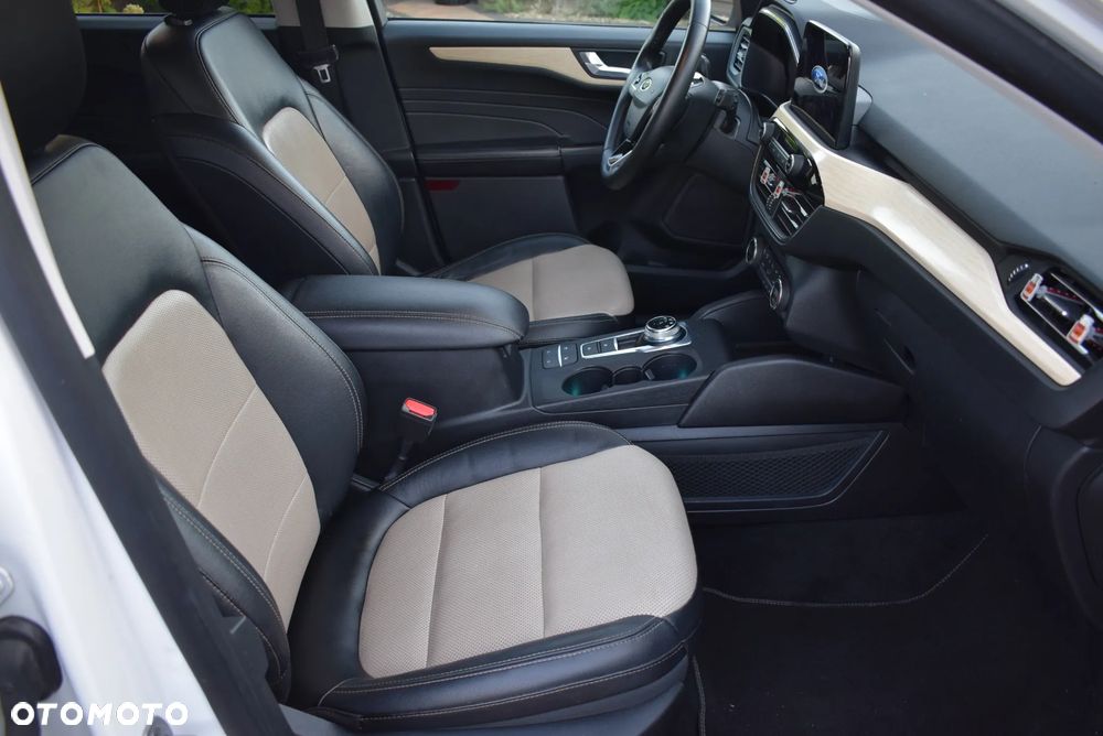 Ford Escape 2.0 EcoBoost AWD Titanium - 9