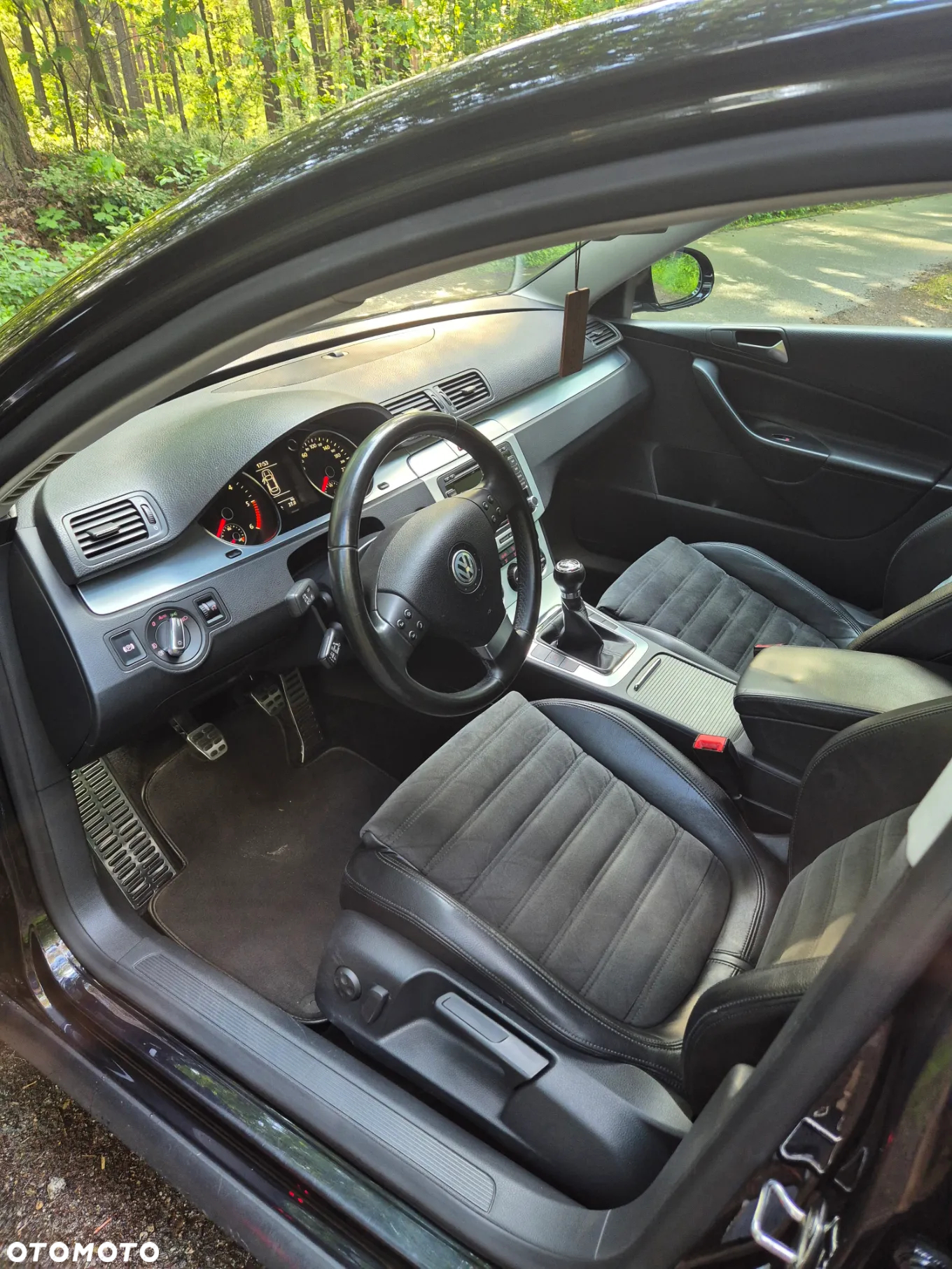 Volkswagen Passat 2.0 TDI DPF Highline - 5
