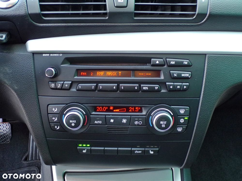 BMW Seria 1 - 25