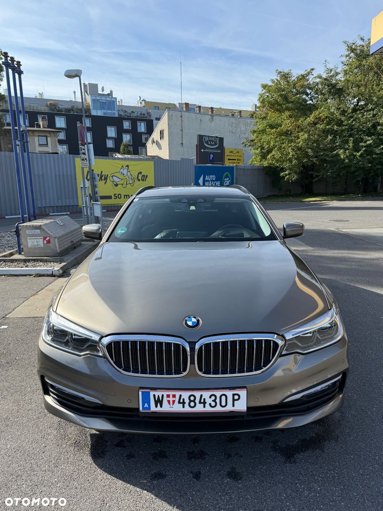 BMW Seria 5 520d Touring - 1